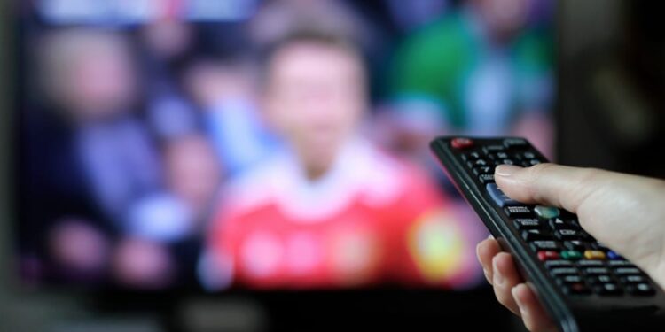 Concessões da Rede Globo, Band e Record são renovadas por Bolsonaro