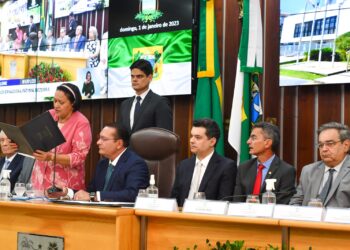 Fátima Bezerra é empossada para segundo mandato de Governadora do RN