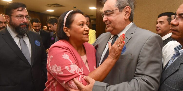 Álvaro Dias participa de sessão solene de posse da governadora e do vice-governador do RN