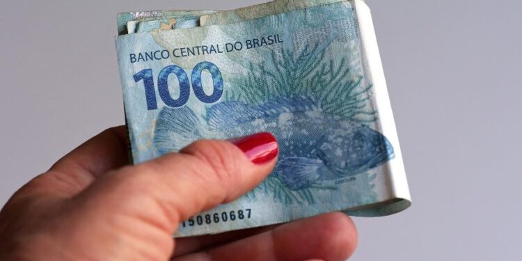 Salário mínimo 2023: ministérios terão 45 dias para apresentar propostas