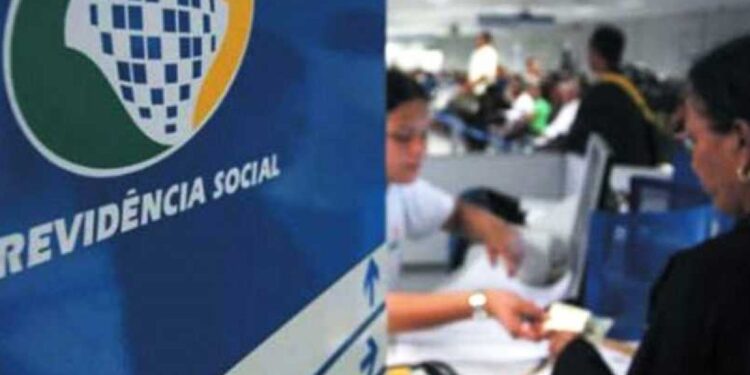 Após 100 anos, Previdência enfrenta reformas, déficit e envelhecimento da população