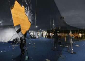 Detidos no Senado são denunciados por crime de golpe de Estado