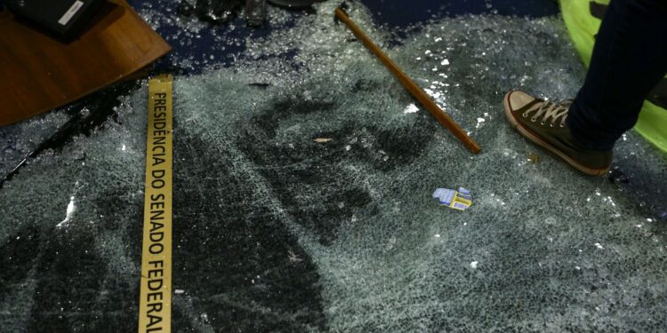 39 investigados por atos antidemocráticos são denunciados pela PGR