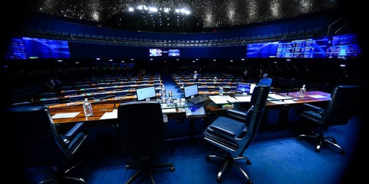 Veja que senadores tomam posse na quarta-feira; quatro são ministros