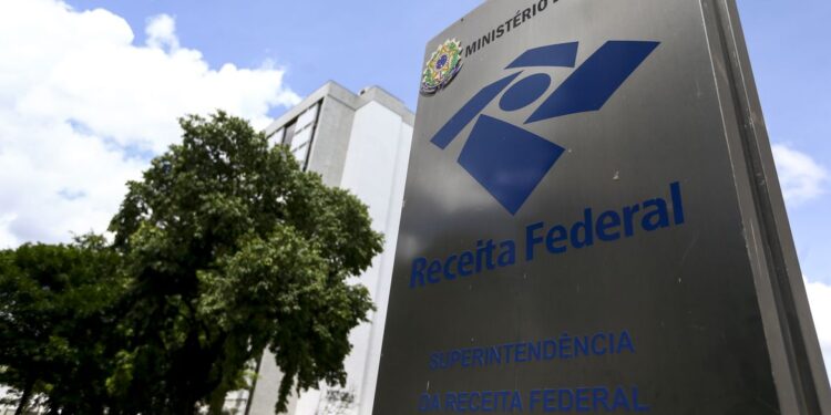 Inscrições para o concurso da Receita Federal terminam hoje às 16h