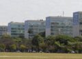 Diário Oficial publica decretos com exonerações de ministros