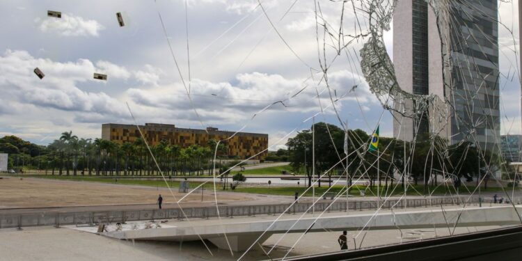 Intervenção federal na segurança pública do DF é aprovada pela Câmara Federal