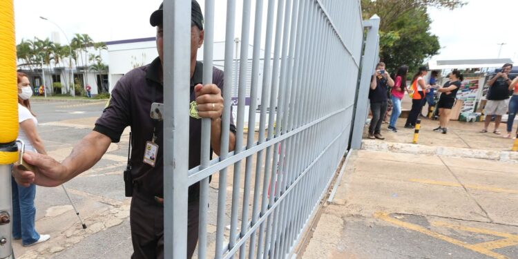 Enem 2022 será reaplicado nos dias 10 e 11 de janeiro