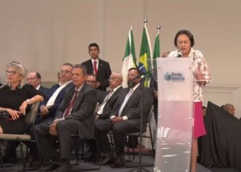 Fátima empossa equipe de auxiliares para segundo mandato