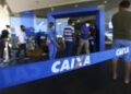 Caixa começa a pagar hoje abono salarial de 2021