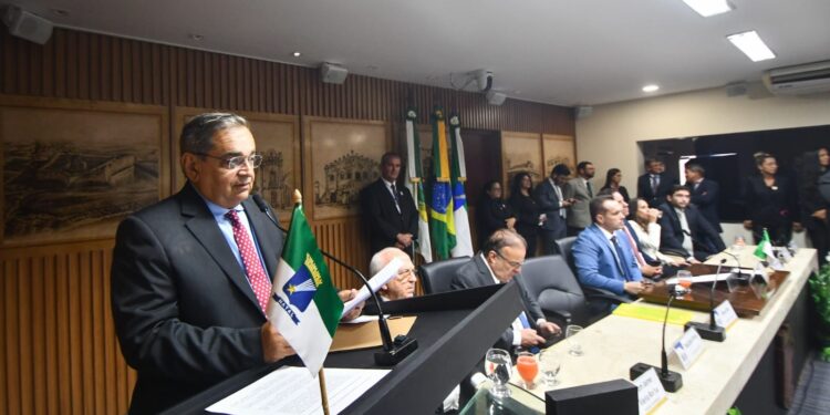 Em mensagem anual ao Legislativo, prefeito Álvaro Dias destaca projetos estruturantes