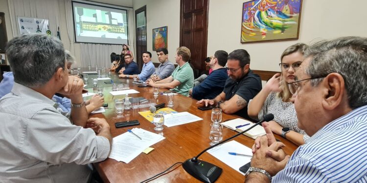 Projeto de Intervenção Urbana na Cidade Alta é apresentado pela prefeitura aos comerciantes da região