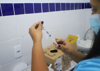 Natal inicia vacinação contra Covid-19 com o imunizante bivalente Pfizer