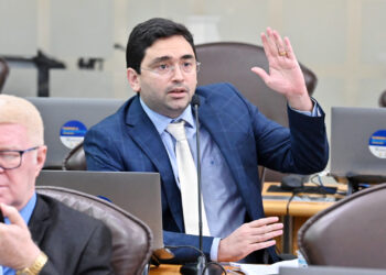 Adjuto Dias cobra reparos estruturais urgentes no Hemocentro de Caicó