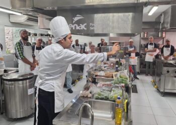 Empresas parceiras do Food e Jazz Natal participam de oficina gastronômica no Senac Barreira Roxa