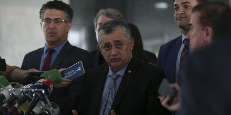 Reforma tributária pode ser votada até final do ano, diz líder do Governo da Câmara