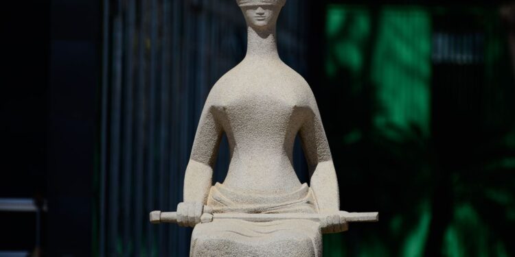 STF derruba lei que proíbe uso de linguagem neutra