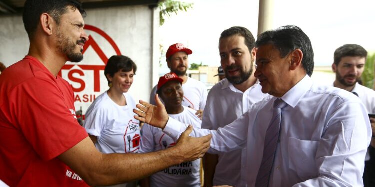 Bolsa Família: há indícios que 2,5 milhões recebem de forma irregular