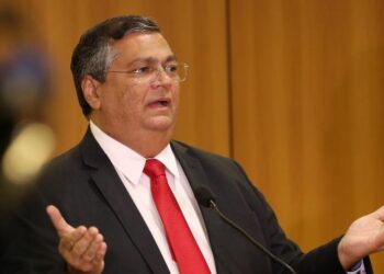 Ministro Flávio Dino faz balanço e anuncia medidas de segurança pública