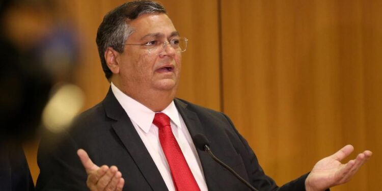 Ministro Flávio Dino faz balanço e anuncia medidas de segurança pública