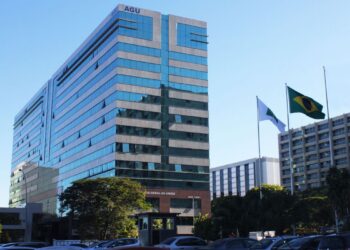 AGU cobra R$ 100 milhões de financiadores de atos golpistas