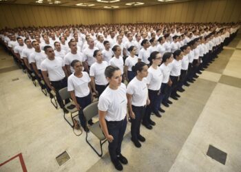 Limitação de idade: candidata ganha direito a inscrição em curso de formação em concurso militar