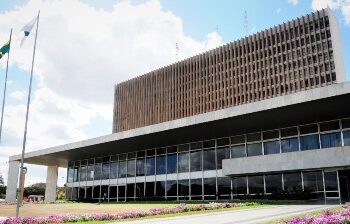 STF autoriza retorno de Ibaneis Rocha ao governo do Distrito Federal