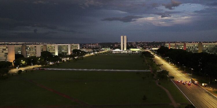 Governo confirma proposta de 9% de reajuste a servidores federais