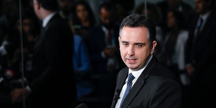 Pacheco busca ‘consenso’ para MPs e promete a Lula celeridade com regra fiscal