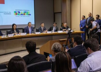 Novo marco fiscal limita alta do gasto a 70% da variação da receita