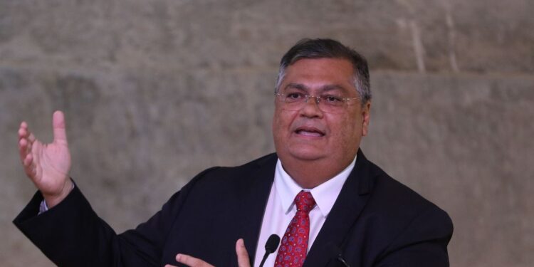 Dino: governo prepara PL para regulamentação das redes sociais