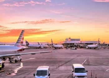 Cliente que teve voo cancelado em razão da pandemia será ressarcido por empresa de turismo