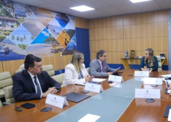 Em audiência com ministra do Turismo, Álvaro Dias busca apoio a projeto da Redinha