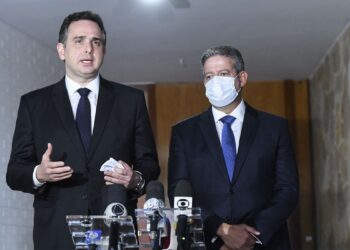 Congresso adia instalação de comissão de MP que reestrutura Executivo