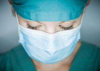 Comissão Mista de Orçamento aprova recursos para o piso salarial da enfermagem