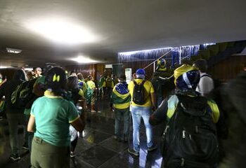 STF forma maioria para tornar réus mais 200 investigados por participação nos atos antidemocráticos de janeiro