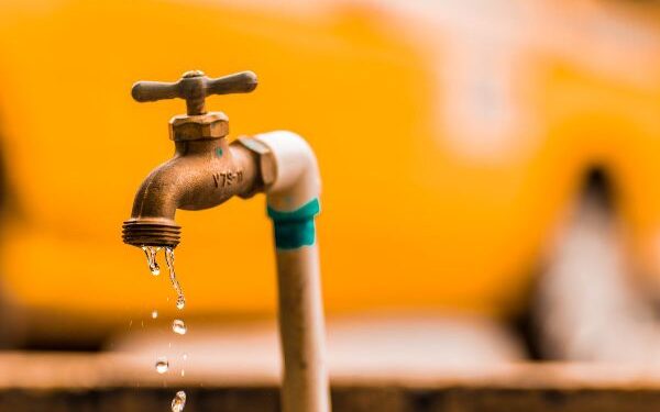 CAERN vai indenizar consumidora por enviar faturas com valores elevados