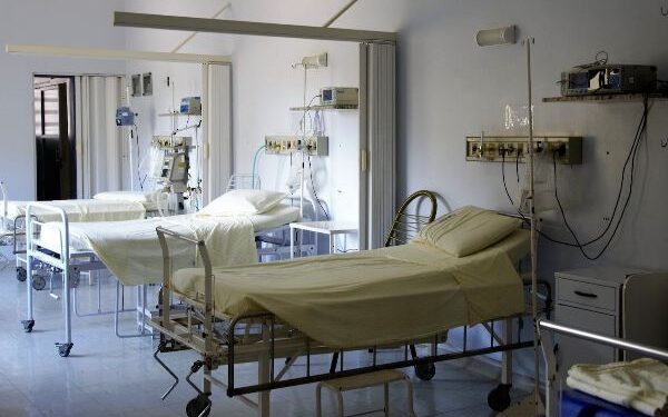 Idosa acometida com perda de sangue obtém liminar que garante internação urgente em UTI/CTI