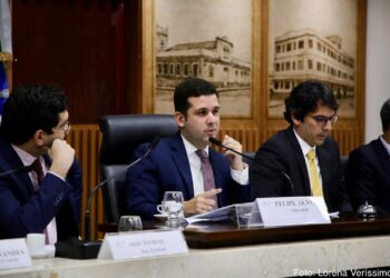 Em audiência pública, vereador Felipe Alves defende avanço de parcerias público privadas em Natal