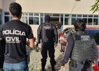 Polícia Civil do RN deflagra “Operação Águia I” e prende integrante de facção em São Gonçalo do Amarante; homem é apontado como um dos responsáveis pela morte de policial penal
