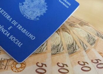 Política de reajuste do salário mínimo e isenção de imposto de renda são anunciadas por Lula