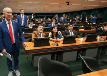 CCJ da Câmara aprova proposta de anistia a partidos políticos