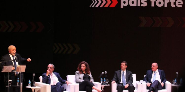 Lula prega paciência em negociações sobre estrutura ministerial