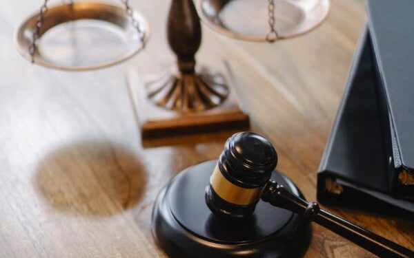 Seguradora não terá que indenizar parente de ex-segurado envolvido em roubo