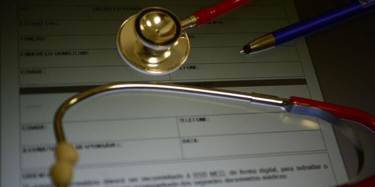 Relator do PL dos Planos de Saúde quer proibir rescisão unilateral de contrato