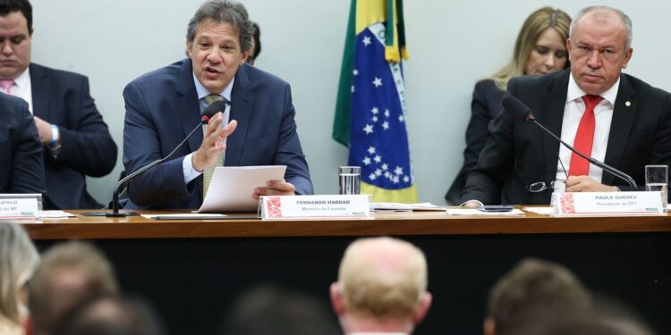 Haddad: há espaço para início do ciclo de corte da taxa juros no país
