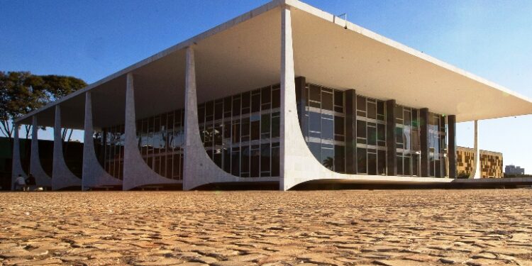 Atos antidemocráticos: STF aceita mais 70 denúncias da PGR