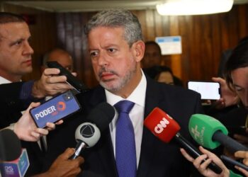 Lira: “Responderemos as iniciativas antidemocráticas com doses ainda maiores de democracia”