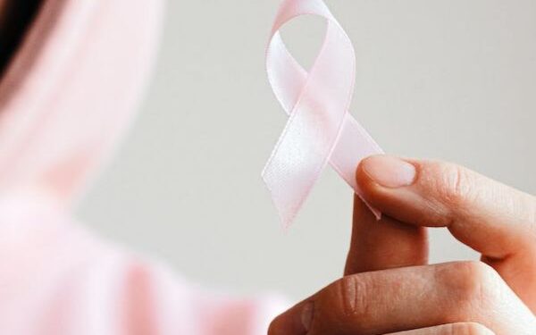 Plano de saúde terá que custear exame de tomografia para idosa em tratamento contra o câncer