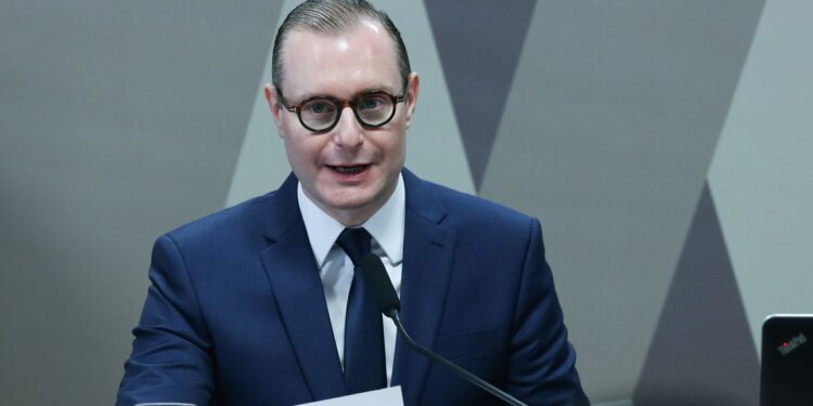 Em sabatina, Zanin diz que é defensor fervoroso da Constituição